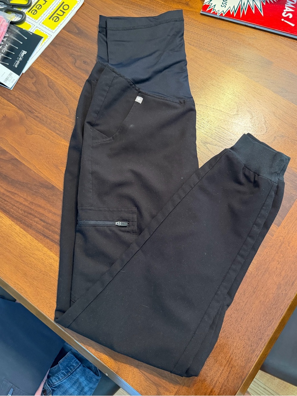 Figs Zamora maternity jogger scrub pants. XS Tall Black. VGUC.